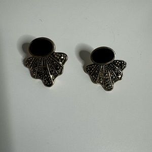 VINTAGE STERLING SILVER BLACK ONYX AND  MARCASITE EARRINGS Great Condition